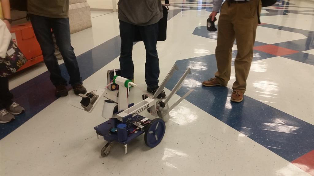OMHSRobotics's tweet image. Showing off #WagglesJr here at the school