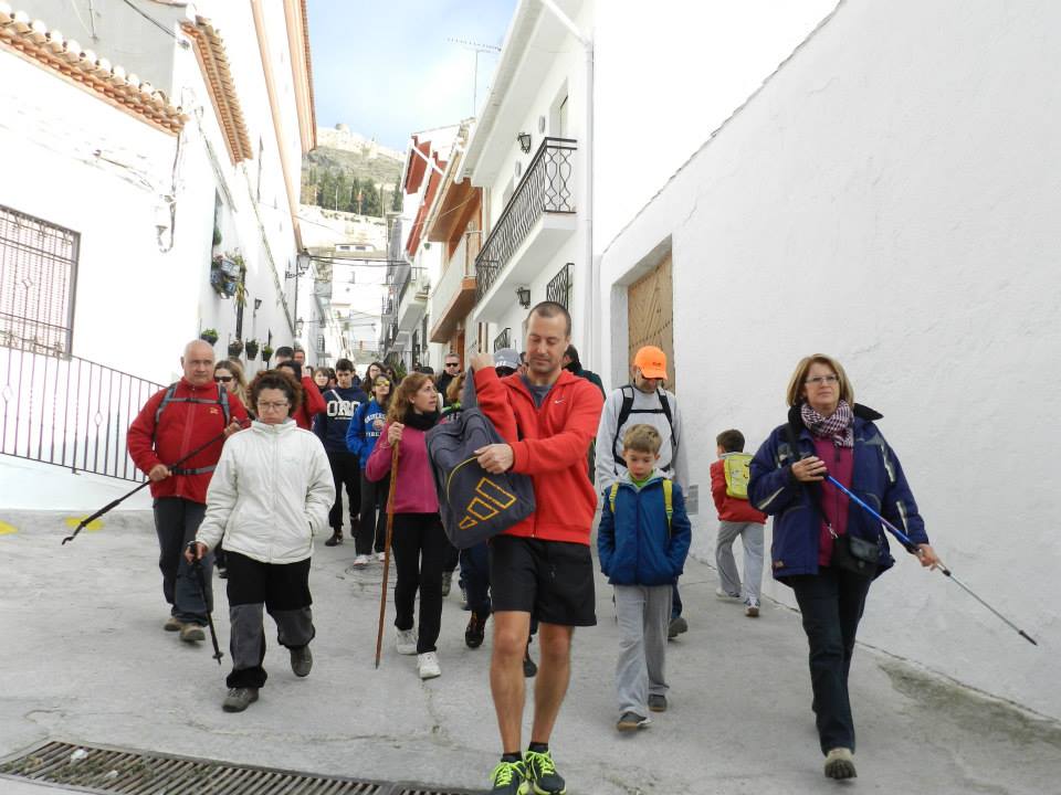 CICMoclin's tweet photo. Visita realizada por Mario Villén a la Ruta del Gollizno y a la fortaleza de Moclín #escudodeGranada #turismo http://t.co/yFQjU2xrtx