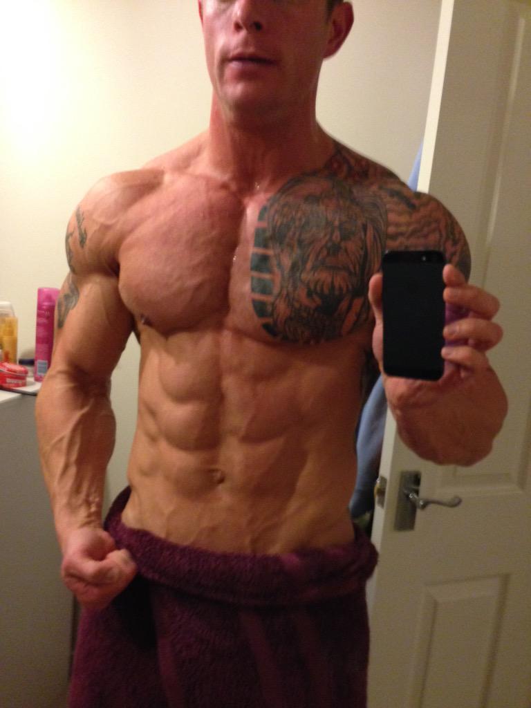 stylzi's tweet photo. #posedown #bodyPRO @Justin_Tayler @GillesCrofta @Body_Profile http://t.co/RMNRJTLLjB