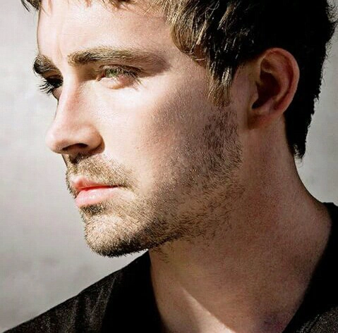 vampfan10's tweet photo. #HappyBirthdayLeePace #LPFNVideoProject โบโฅ
https://t.co/D4letf0SF0 http://t.co/lmQZMVt4eA