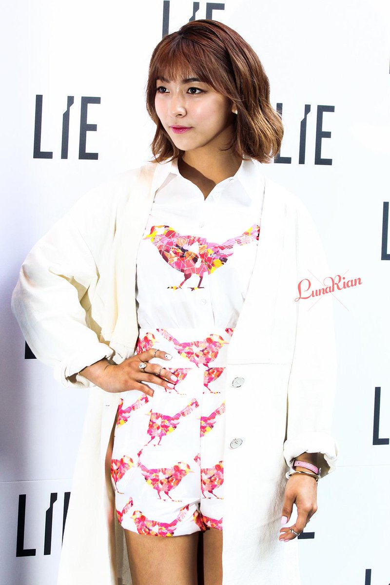 [HQ] 150324 Luna at 2015 F/W Seoul Fashion Week LIE by Lunarian cfile21.uf.tistory.com/image/2113743F…