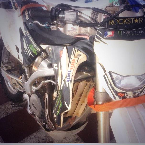 Becelhajali's tweet photo. Extrañarte esta en mi día a día 😞 http://t.co/3tas4MNM25