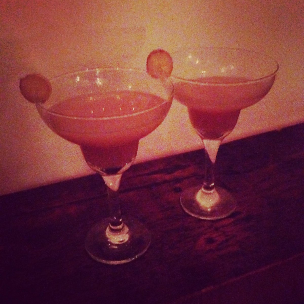 Ruth_c_Tucker's tweet photo. Amazing tasting last night with @teaenriched at @UrbanTeaRooms - delicious Jasmine and Earl Grey infused vodka &amp; gin! http://t.co/FkHhzWySFL