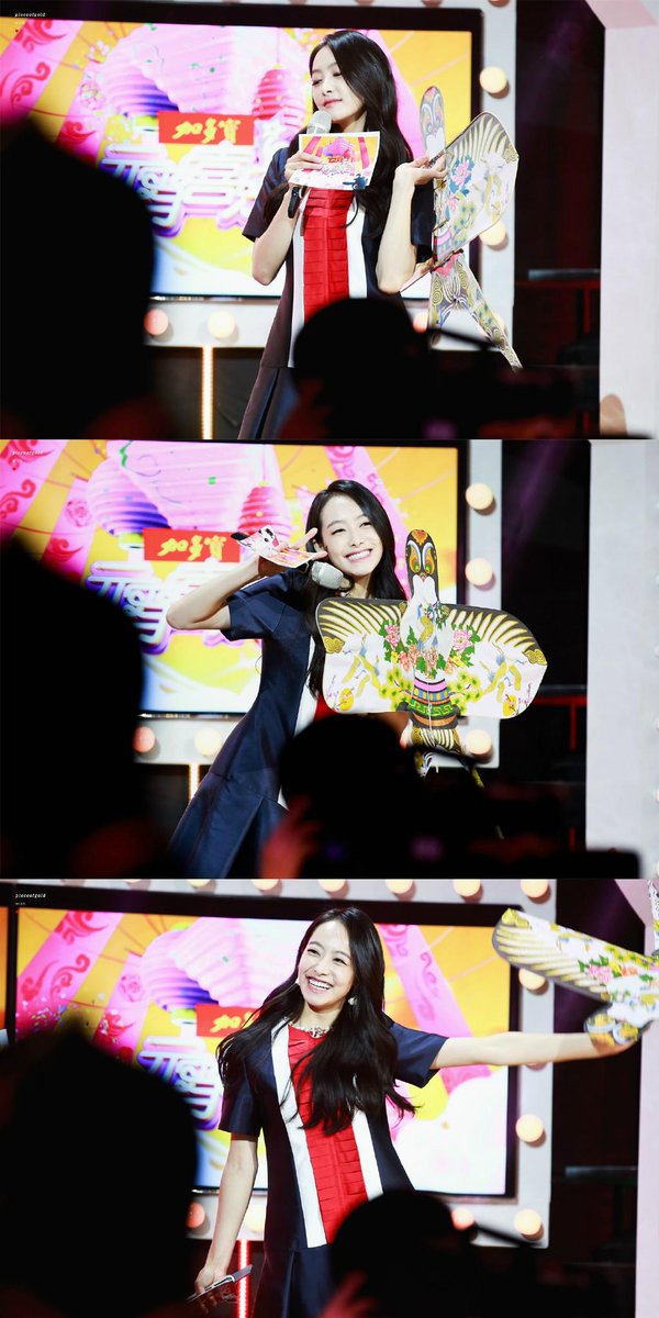 [HQ] 150305 Victoria - Hunan TV Lantern Festival Gala by POG 2 ww2.sinaimg.cn/mw1024/ada837a… ww2.sinaimg.cn/mw1024/ada837a… "