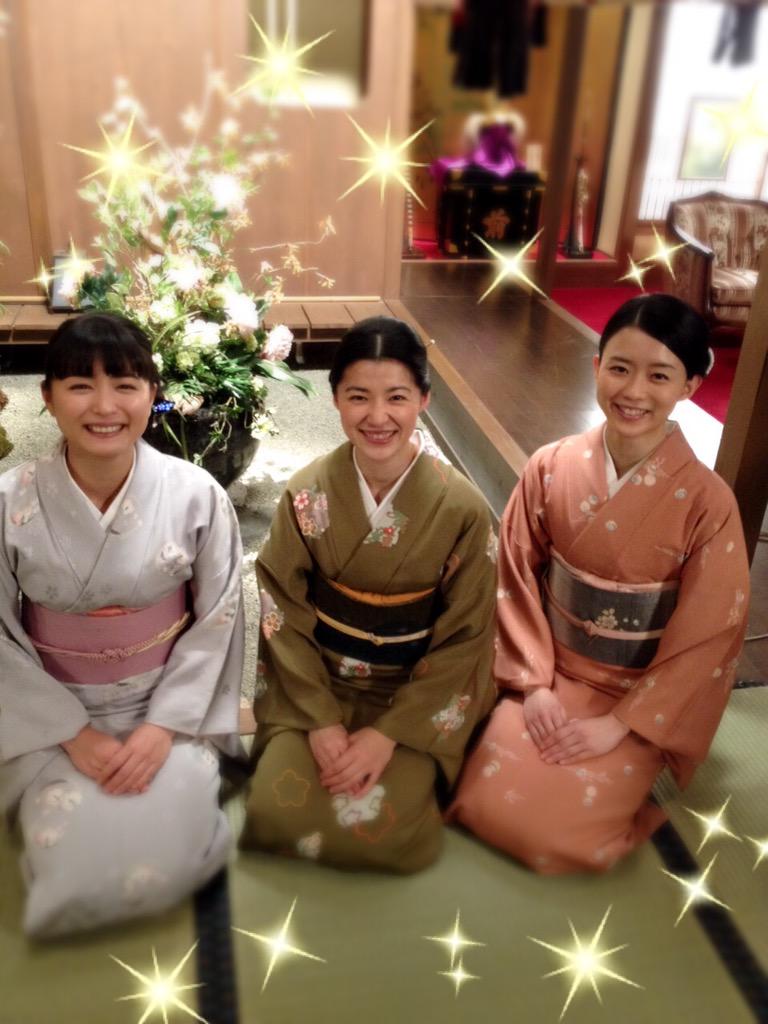 西慶子 Twitterissa 花嫁のれん ラスト2回 いよいよ女将塾卒業試験です かわい子ちゃん達の素敵な着物姿 撮らずにはいられませんでした かわいい かわいい かわいい O O 花嫁のれん Http T Co Shgib3xpxa Twitter