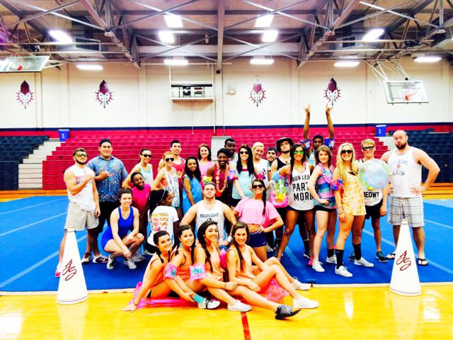 FSCheerleading's tweet photo. We ready for DAYTONA BEACH ☀️ #sunchiefnation http://t.co/wiJDW6Cuk4