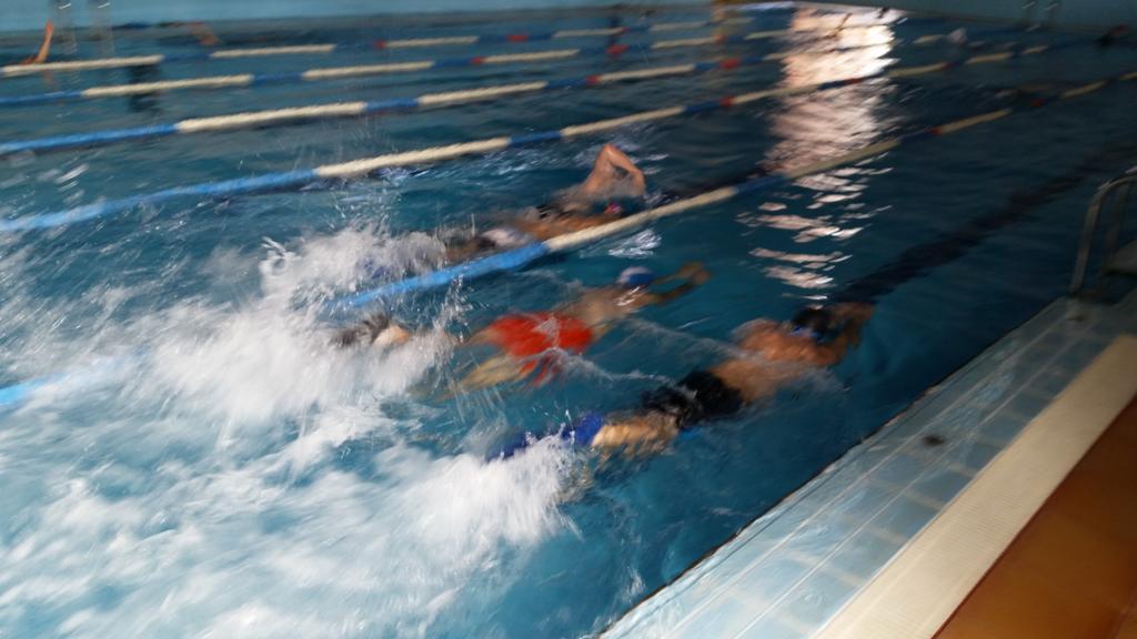 tafaddevesa's tweet photo. Sesión de Natación Estilo Espalda con aletas en #TAFAD #LaDevesa http://t.co/xvZ0Dzbj2v