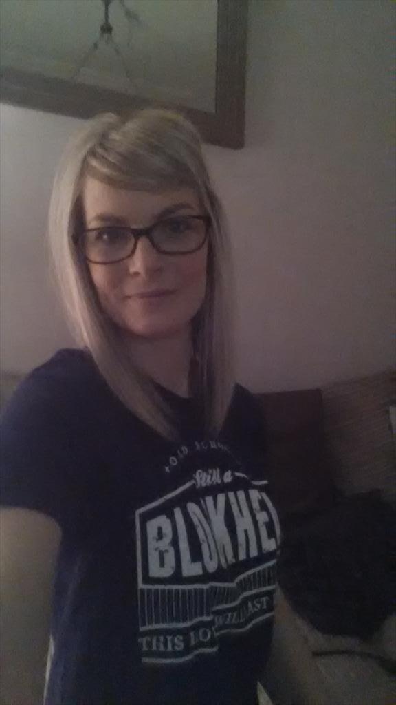 melsbels5's tweet photo. @DonnieWahlberg @jordanknight @joeymcintyre @joeymy new t - shirt arrived, all the way in England! #stillablockhead x http://t.co/lV8JONLO54