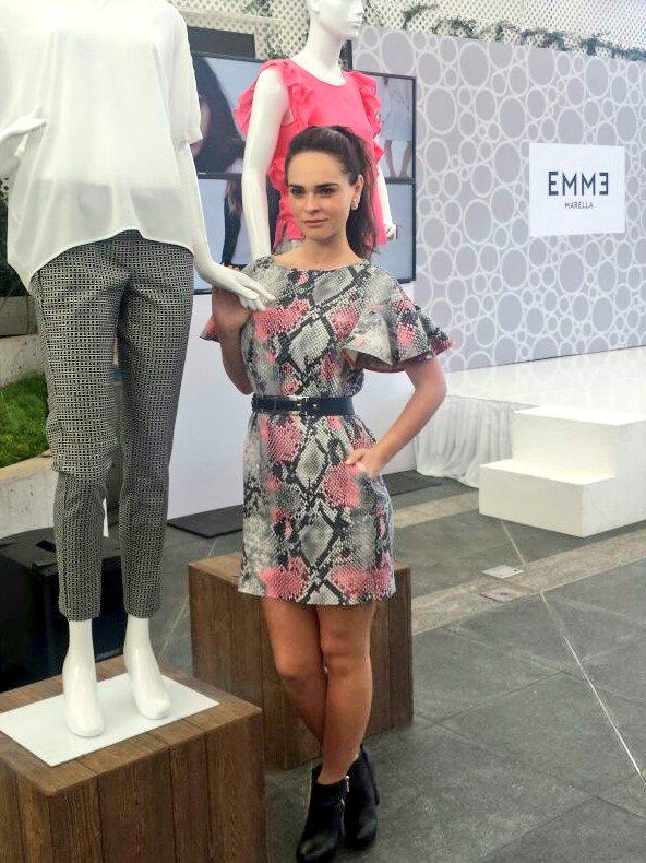 FCFabiolaGdoMex's tweet photo. "@MMStylingMedia: La Actriz @fabiolagdo en la presentación de la nueva colección #EMMEMarella http://t.co/2tchborbFu" divina!!!