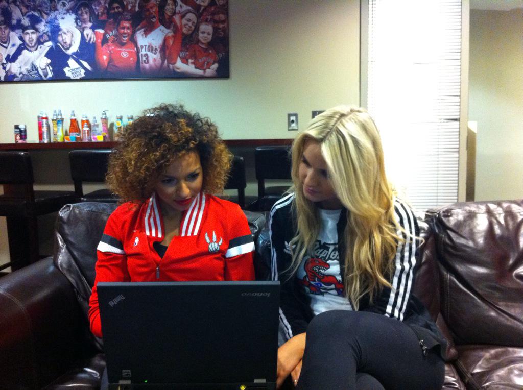 got2bCAN's tweet photo. We will let you in on a little secret! A got2b team fav is volumizing powder'ful ! http://t.co/yzYkwU7MK9