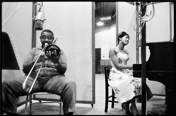 Happy Birthday Aretha Franklin
Bridge Over Troubled Water:

Photo by Don Hunstein, NYC, 1960 