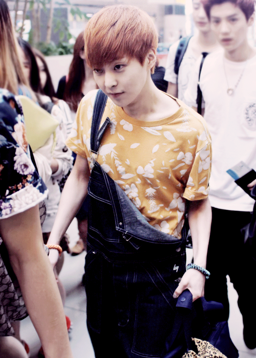 _Kyungsoo_lover's tweet photo. Happy birthday to our cutest hyung Xiumin!

#HappyXiuminDay http://t.co/jtazmsz4Lc
