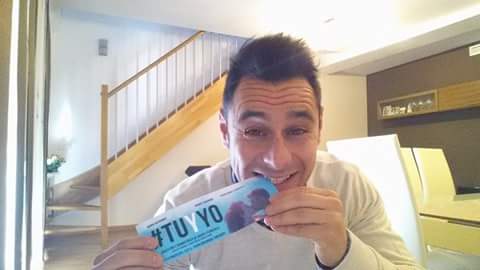 El nostre president ja te la seua!! A que esperes?Aplega al #donenrique la magnifica obra de teatre #tuYyo