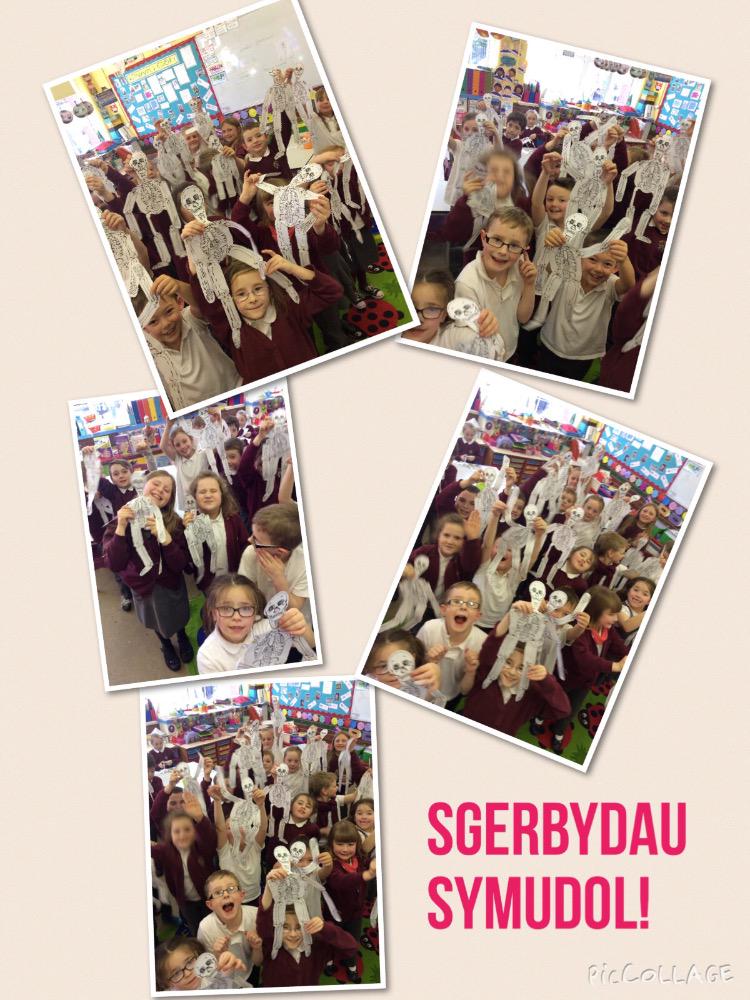 ysgolbroallta's tweet photo. Plant blwyddyn 3 yn mwynhau creu eu sgerbydau symudol! "Do you like our moving skeletons?"#cewri http://t.co/aoKn5CNYxh