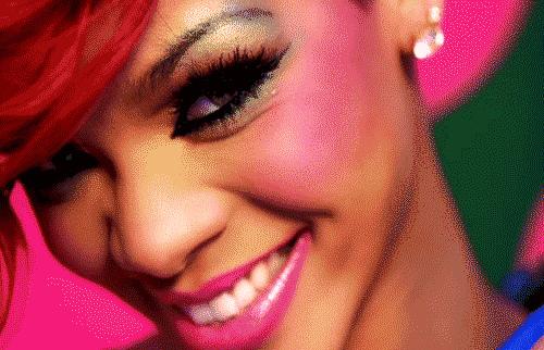 buKahra's tweet image. Too hot for you to leave her, too cold for you to keep her. #whosthatchick rihannas-rehab.com/lyricscenter/h…