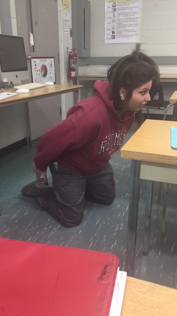 owencharnock18's tweet photo. Emily reenacting 😛 #mtlthings http://t.co/gFS6GCsBLL
