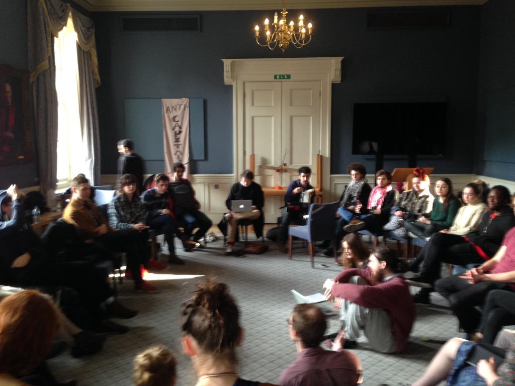 notPICNIC's tweet photo. RT @OccupyKCL Our working group has begun! Please come to get involved or #KCLoccupation #maagdenhuis #LSEOccupation http://t.co/lI3823l7fs