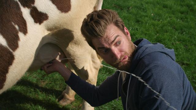 Mythical's tweet image. Today we finally release a NEW MUSIC VIDEO - Are You Gonna Eat That? !! Check it out... youtu.be/agvt2eX-LZM