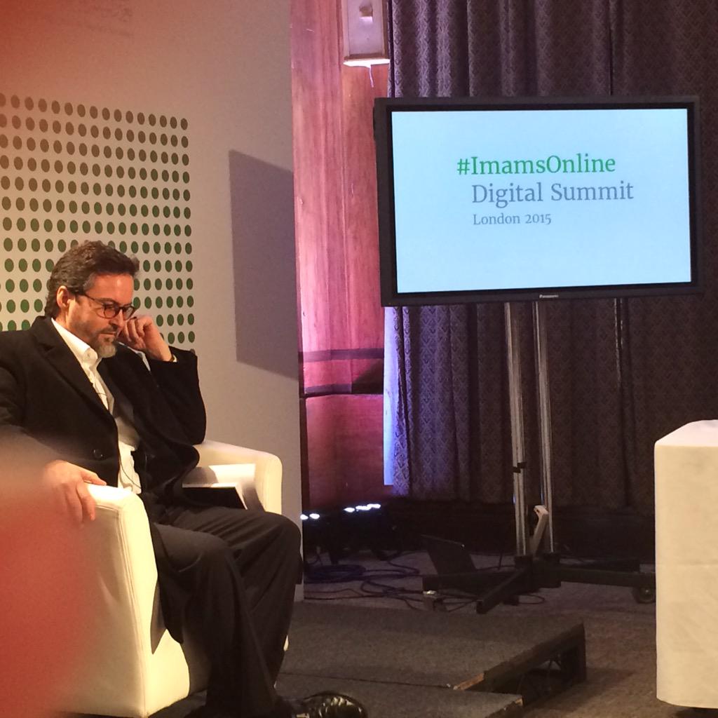 QariAsim's tweet image. Shaykh @hamzayusuf speaking to British Muslim leadership at #ImamsOnline #DigitSummit @ImamsOnline