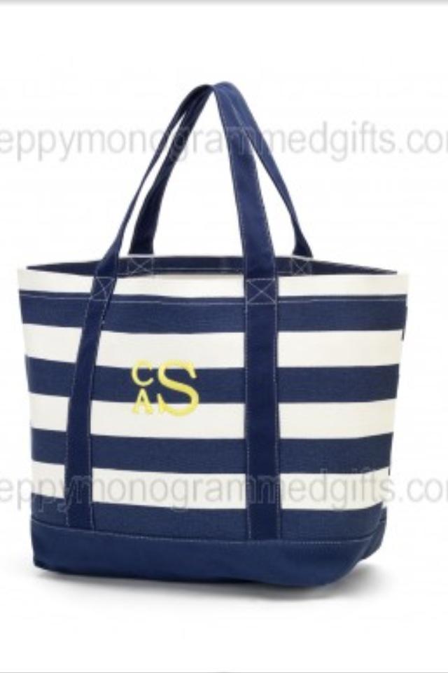 MonogramMary's tweet image. I cannot wait for the beach! Check out these super cute floppy hats and totes. 

Found at preppymonogrammedgifts.com/hot-new-monogr…