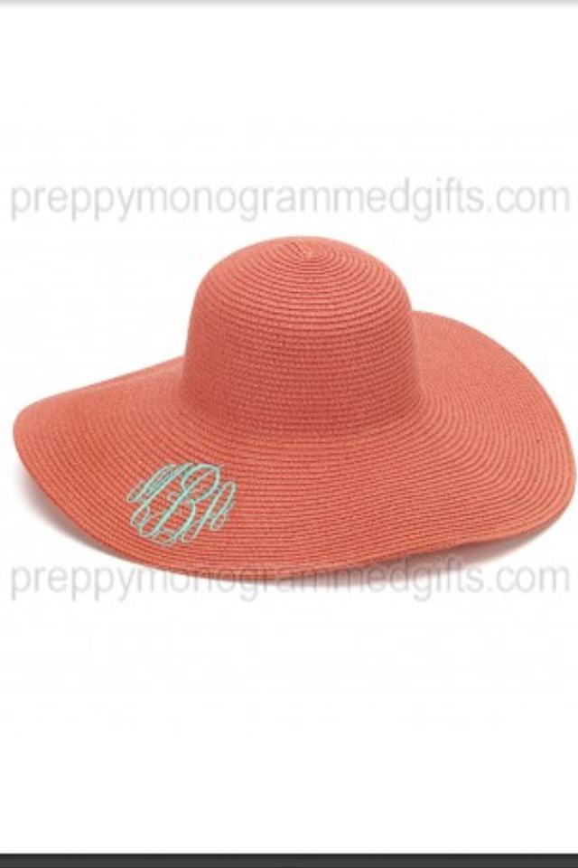 MonogramMary's tweet image. I cannot wait for the beach! Check out these super cute floppy hats and totes. 

Found at preppymonogrammedgifts.com/hot-new-monogr…