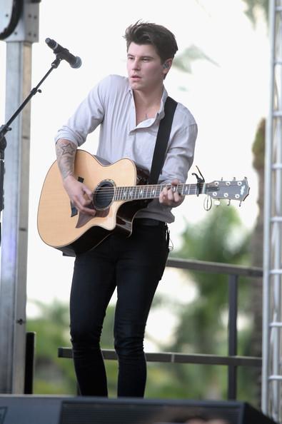 Happy 29th Birthday Charley Bagnall!! Hope you have a great day! :D 