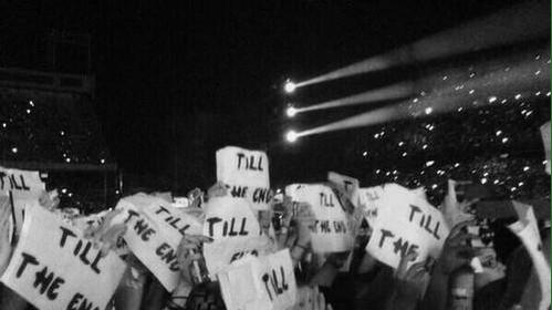 DireMystery's tweet image. RT IF U WILL STAY HERE "TILL THE END"

CAUSE I WILL AND NOTHING CAN CHANGE MY MIND

#AlwaysInOurHeartsZaynMalik