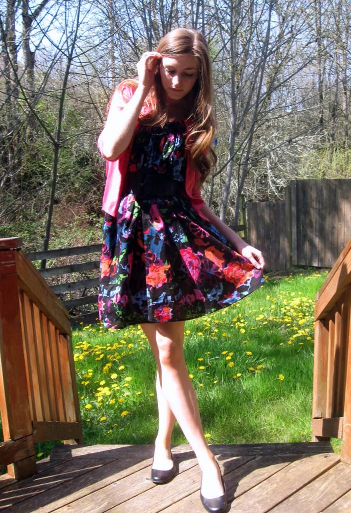 got_flats's tweet photo. #fashionflats #flats #fashion #style #ootd #legs #blackflats #springdress #stockings #gffav #grayflats #gotflats15 http://t.co/21WrPbidVA