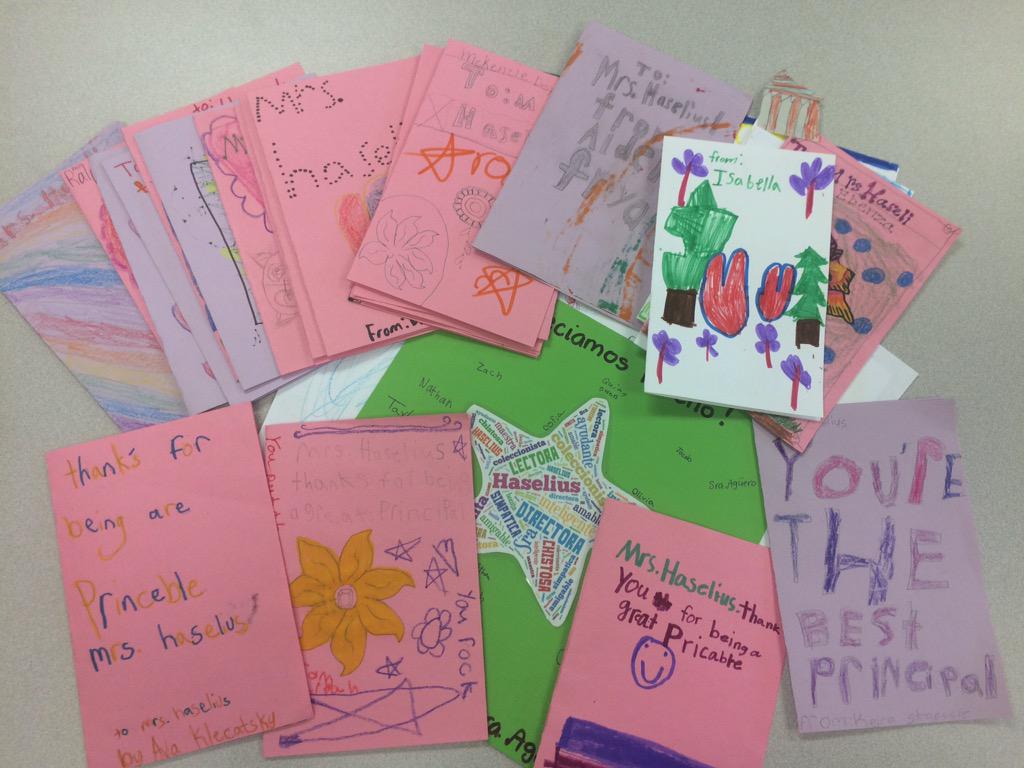 TMHaselius's tweet photo. An awesome pile of student cards! Every day I love this job more.  THANK YOU CES/NFSI!  #CrestviewRocks #yupinuevas http://t.co/Hraot9FTCI