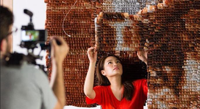 Teh Tarik Man made of 20,000 teabags #Red_Hongyi #amazing #tea_art

bit.ly/1CqnWAS