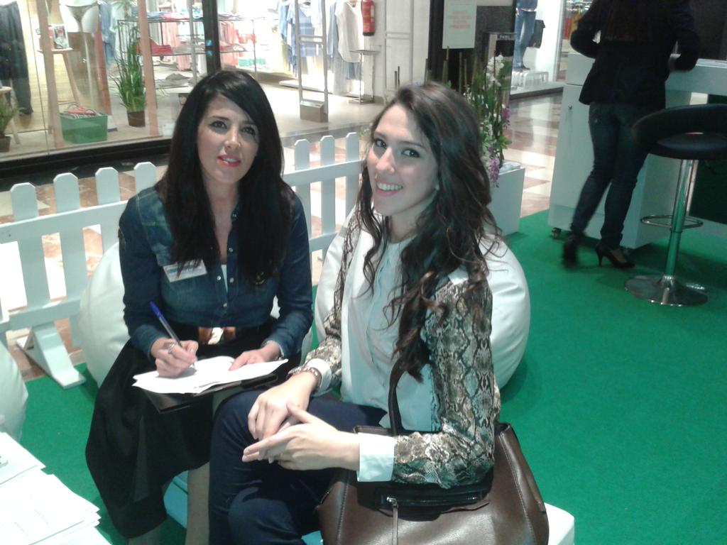 SarukiMM's tweet photo. Tercer día buscando #embajadoresdemoda de @CCAreasur  #yosoyareasur http://t.co/hwfbzkKzgO