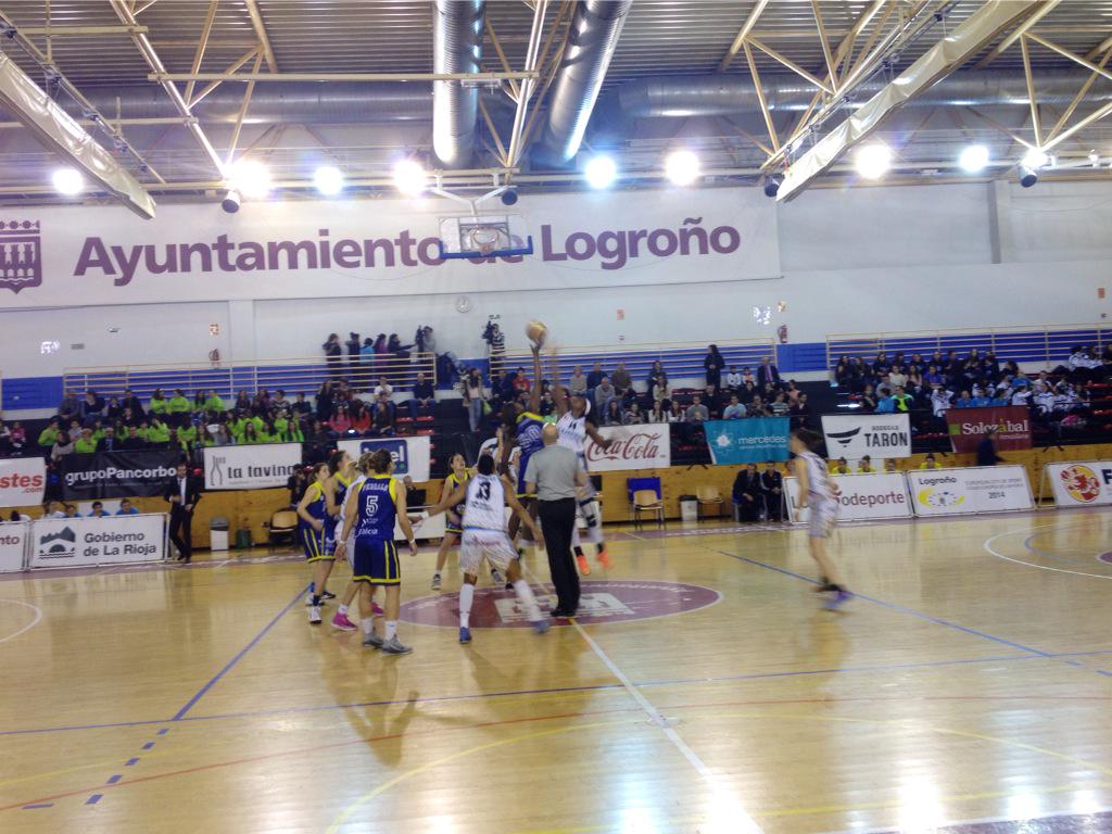 CDPromete's tweet photo. Quinteto inicial #CampusPromete:
#Estebas
@licetcastillo1
#Knezevic
@MsPeters14
@Lesliefknight http://t.co/cE7QWdCDCk