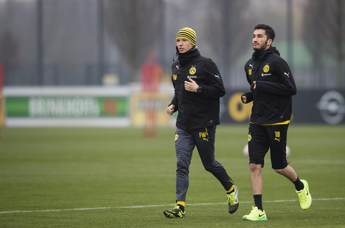 Borussia Dortmund 3 1 Impressionen Vom Offentlichen Training Heute Public Training Earlier Today Bvb Http T Co Veucsrsezn