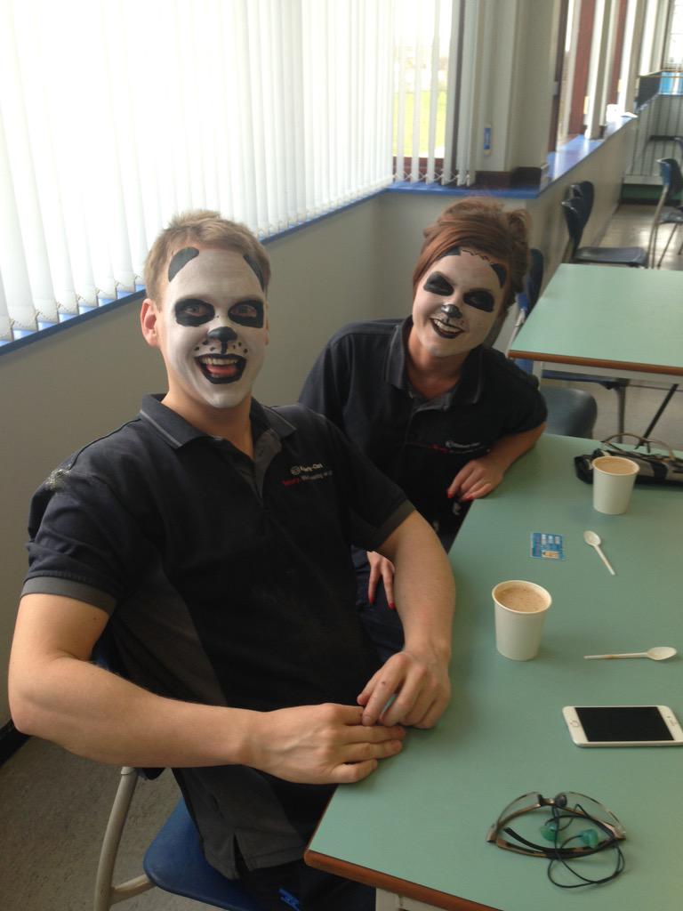 TammieFallows_'s tweet photo. Me and Paulie! #ComicRelief #funnyformoney #panda 🐼🐼 #work #NormalFriday http://t.co/05Vgs6kCXk