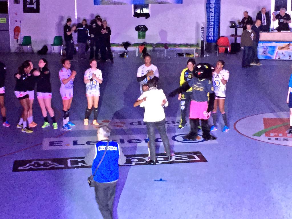 BeInAlex's tweet photo. #Handball : Élue joueuse du match ce soir lors de la victoire 19-28 du @FleuryLoiretHB @Maakan11 avec 5 buts 

#CWC http://t.co/UJ9AeixSDt