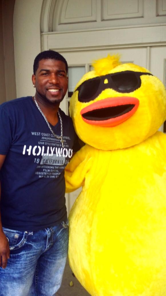 babyboyofzydeco's tweet photo. THE ONLY DUCK I WOULD HANG WITH!!
#LILNATE
#SUPPORTIING
#RUNNINGOFTHEDUCKS http://t.co/orcT9TKzgI