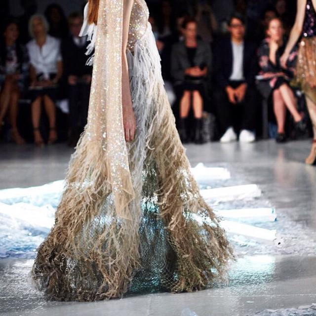 FBA360's tweet photo. SS15 runway detail @officialrodarte #runway #couture #instafashion #fashiondesign #rodarte http://t.co/IgUybZfXrp