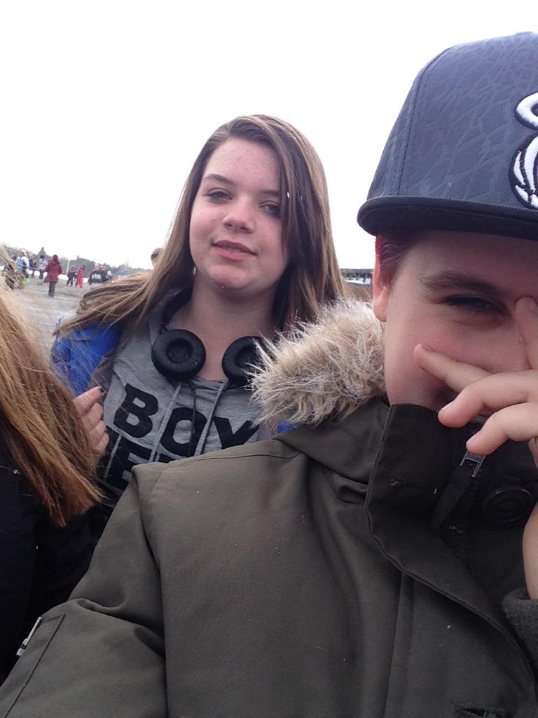 Madison16422818's tweet photo. Omg i have kewl friends http://t.co/U3mAKufRvR