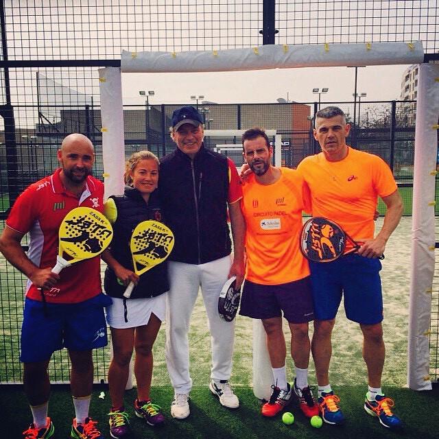 Padel_ig's tweet photo. #starspadel #cornella #barcelona #padel #marcelaferrari #teddypuig #publidep #enricmasip #musica #actor #balonmano … http://t.co/9kroKrYRvB