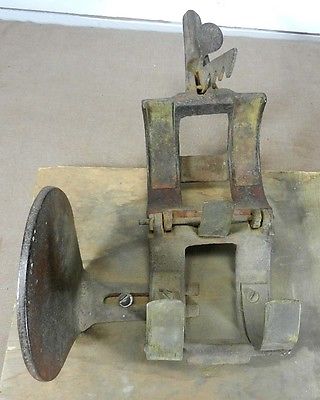 zeppy_garden's tweet image. Vintage cast iron &amp;amp; brass #philadelphia asparagus #buncher - #working condition, LINK:
zeppy.io/product/us/2/3…