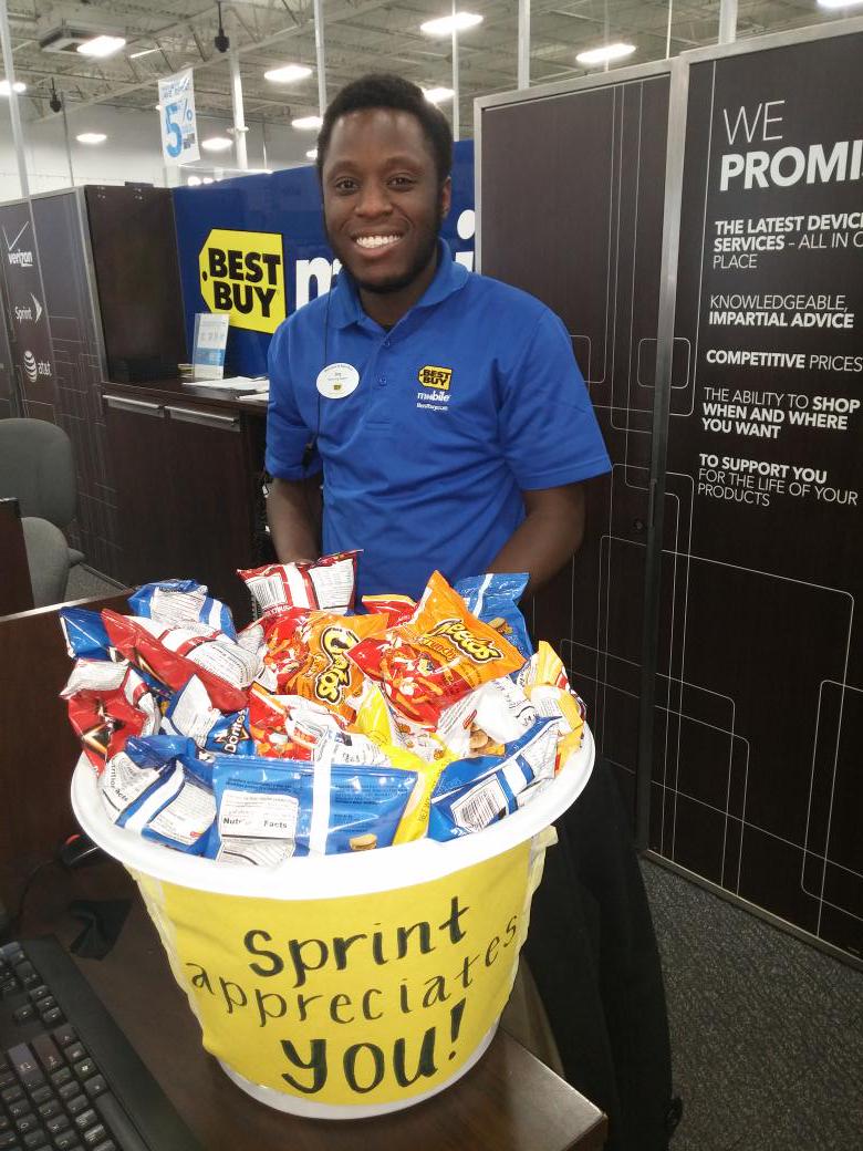 ATL_Sprint_MGR's tweet photo. Gotta #showlove &amp; #appreciation #bestbuyone @sprint @BestBuy @MWWigg @BDSprintOhMi http://t.co/fYp0Q7RO00