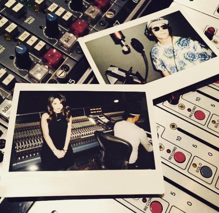 ffslupe's tweet photo. studio vibes http://t.co/PSx8ZR6q1E