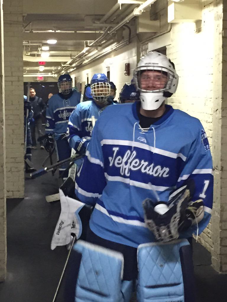 YouthHockeyHub's tweet photo. BAA: Here come the Jags! http://t.co/I5m7QUuFxE