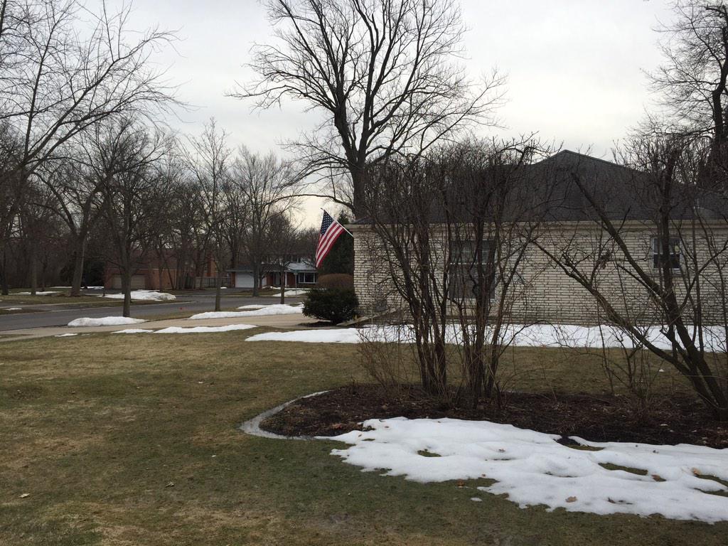 stinaz27's tweet image. Well, I guess this is what spring looks like in Chicago #CNNSpring