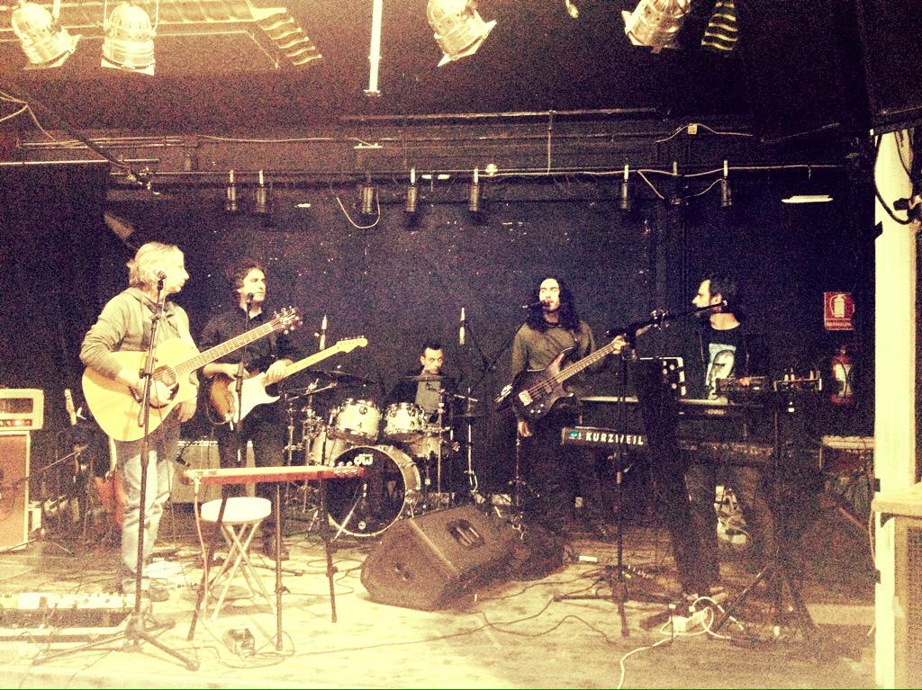 WTTMachine's tweet image. #suond check terminato, è tutto pronto per la serata! #PinkFloyd #tribute ai #candelai #palermo #night #eventi