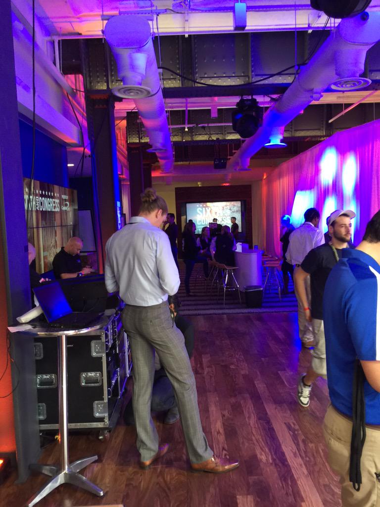 primo_hita's tweet image. @sxdrinks Capitol one has open bar on 6th and congress. #SXFN