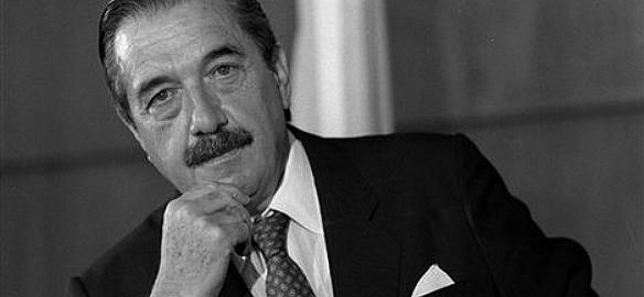 Murió sin tener una sola causa judicial
Soportó 3 alzamientos militares y 13 paros generales
No era para este país.