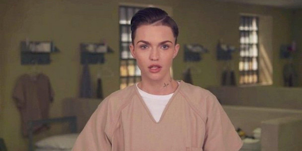 HuffPost's tweet photo. "Orange Is The New Black" video features a first look at new cast member http://t.co/tIFiJHf3w3 http://t.co/FyxCKZ7DyP