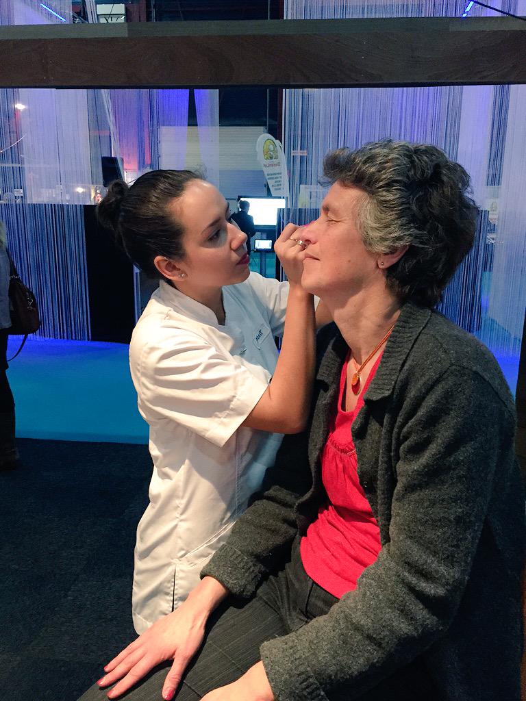 wellnessfc's tweet photo. Wij zijn ontzettend trots op de geweldige inzet van onze studenten tijdens @VrouwBeurs ! http://t.co/9Rm6cDkX69