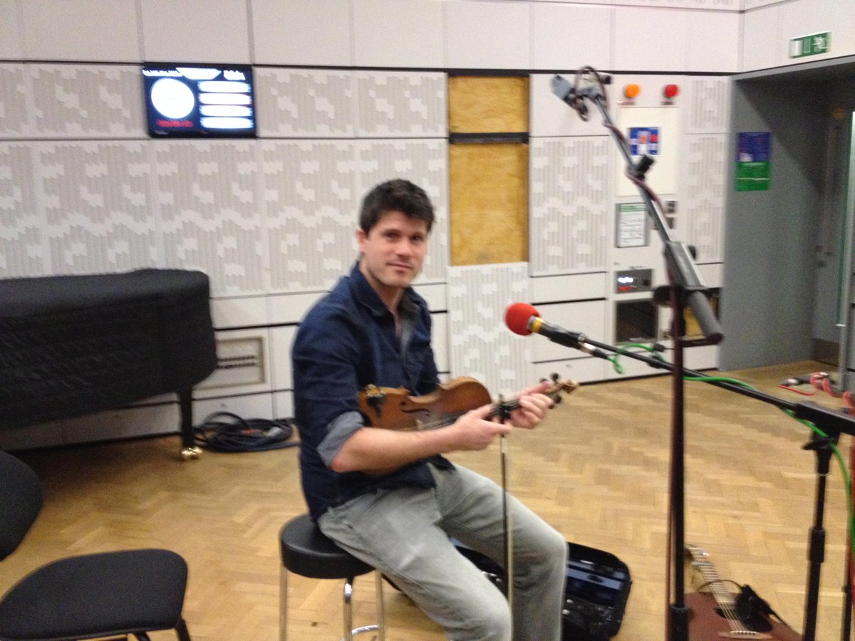 roger_short's tweet photo. Seth Lakeman in studio 80a for #worldon3 http://t.co/agOVaif5pb